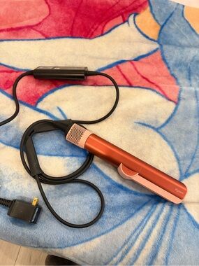 Dyson Strawberry Bronze Airstrait